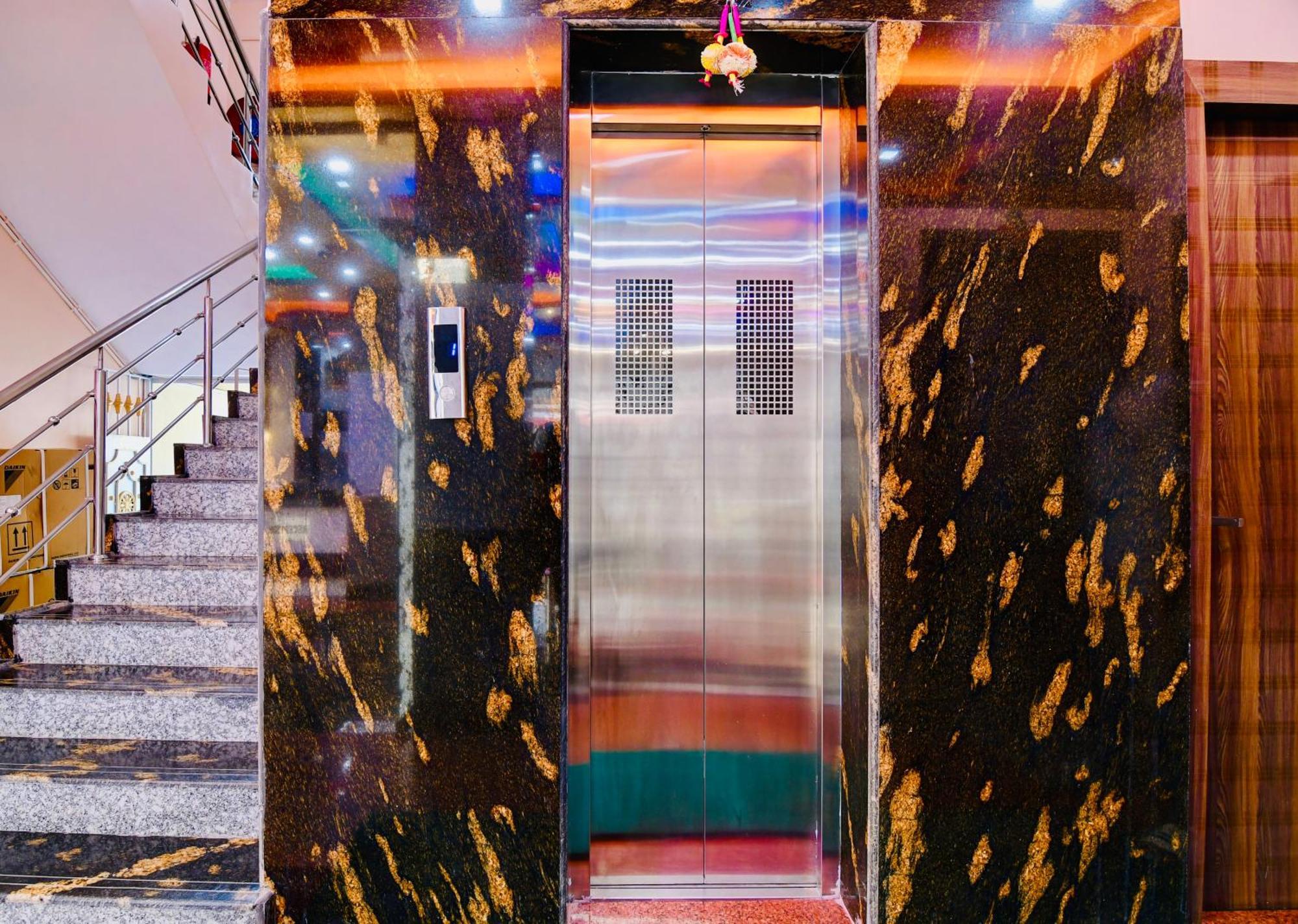 Hotel Kanan Inn Колката Екстер'єр фото